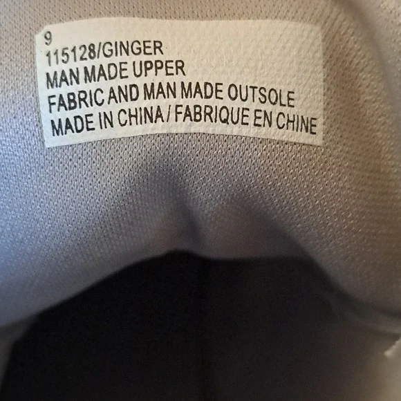 Women size 9 Maurices wedge booties. Gray. - Picture 5 of 7